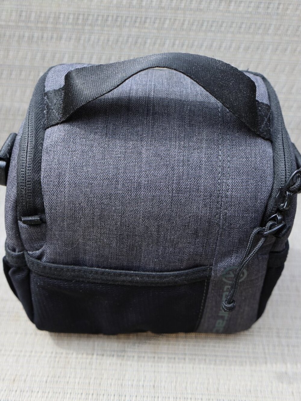 Tamrac  Compact camera Bag